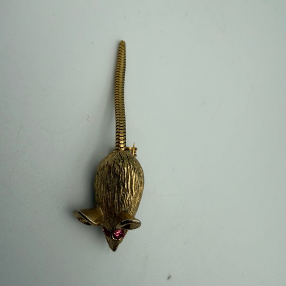 Vintage Gold Tone Mouse Brooch Pink Rhinestone Eyes Articulated Tail Figural Pin
